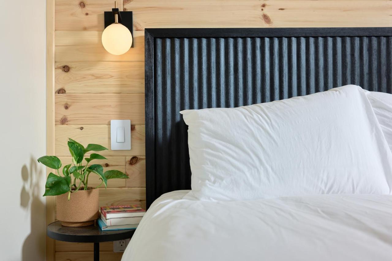 The Rex Hotel Greentown Bagian luar foto